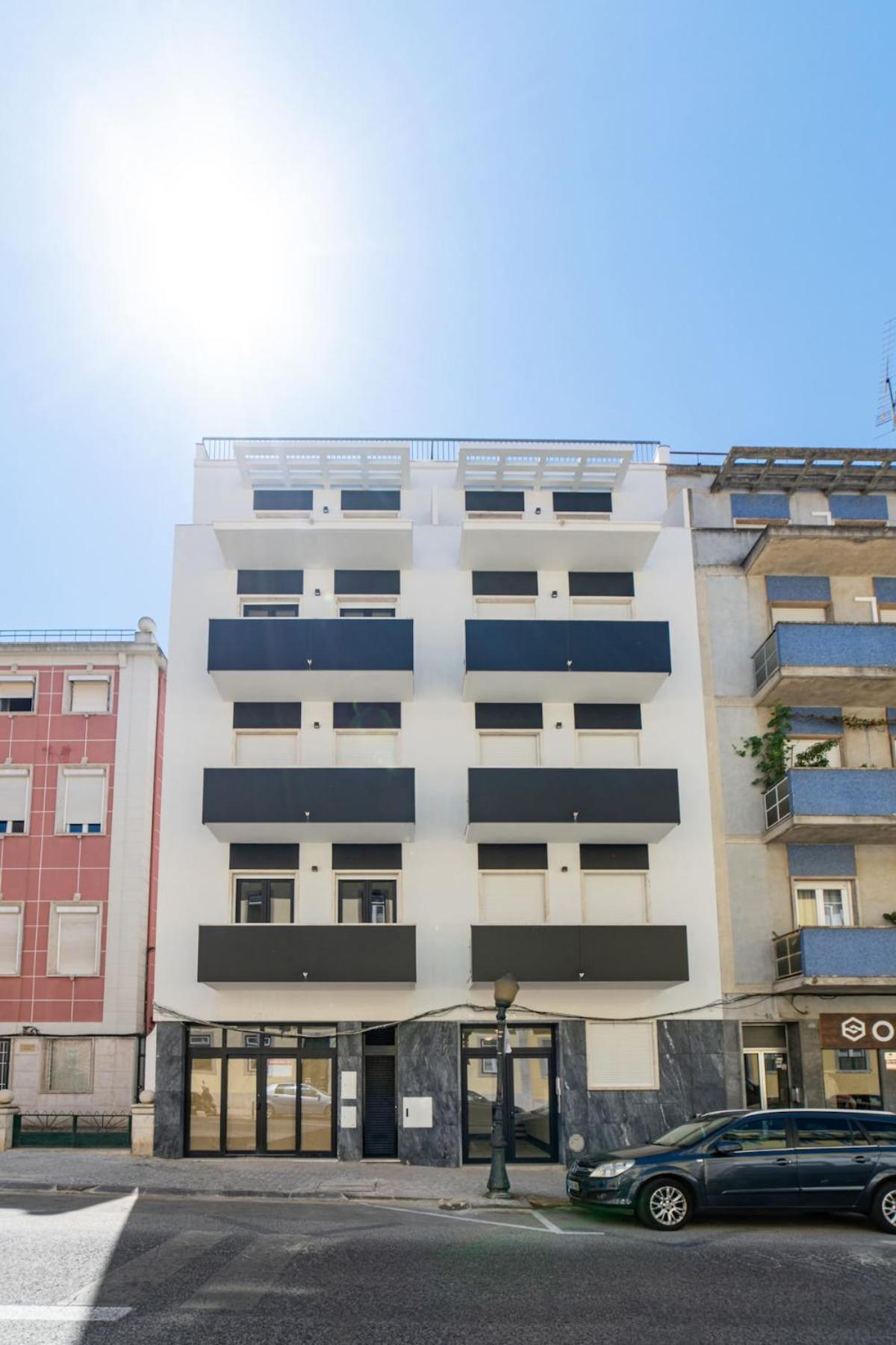 Lusiadas 53 1ºe Apartamento